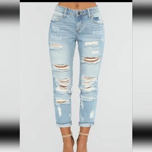 MUGGIN Distressed Boyfriend Jeans